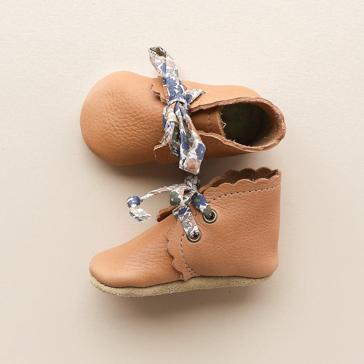 Scalloped Leather Baby Girl Boots in Caramel