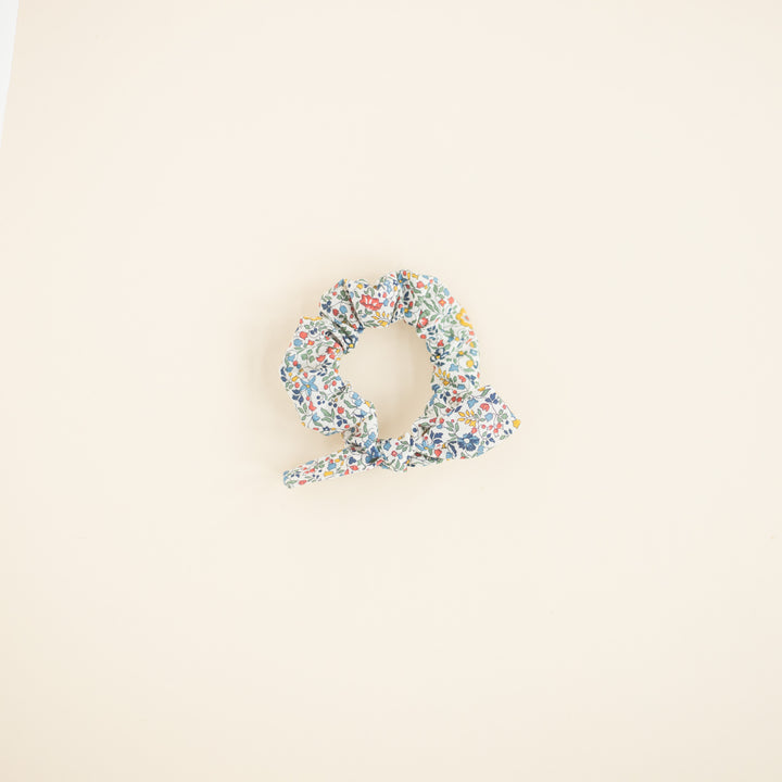 Toddler scrunchie in Cream Floral