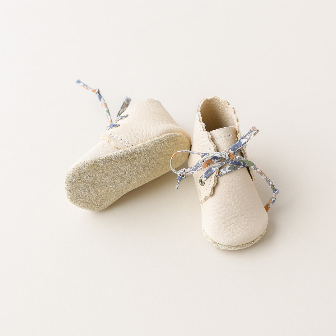 Scalloped Baby Boots in Almond