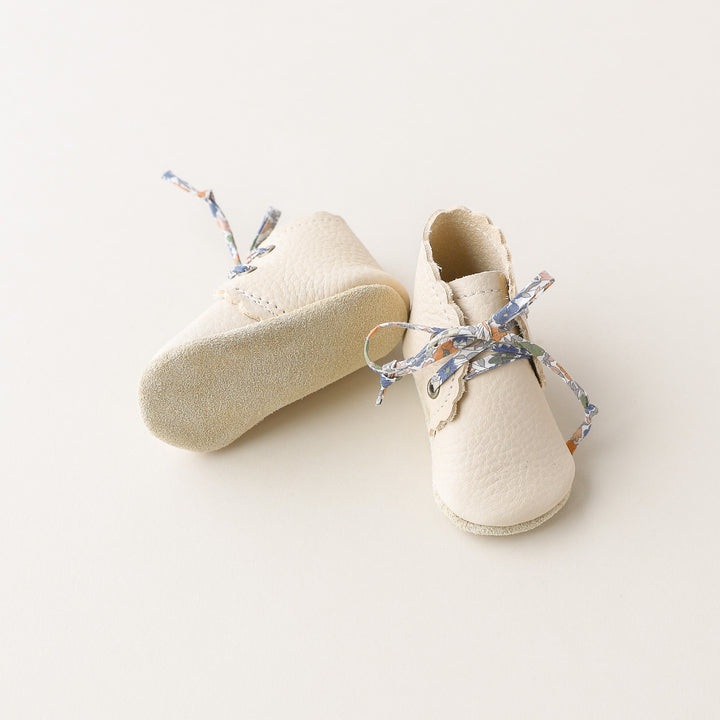 Scalloped Baby Boots in Almond